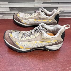 Merrell women vibram sole lace up hiking shoes size 8